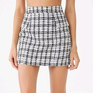 Forever 21 Tweed Mini Skirt Black & White W/ Silver Metallic Yarn Detail Size S